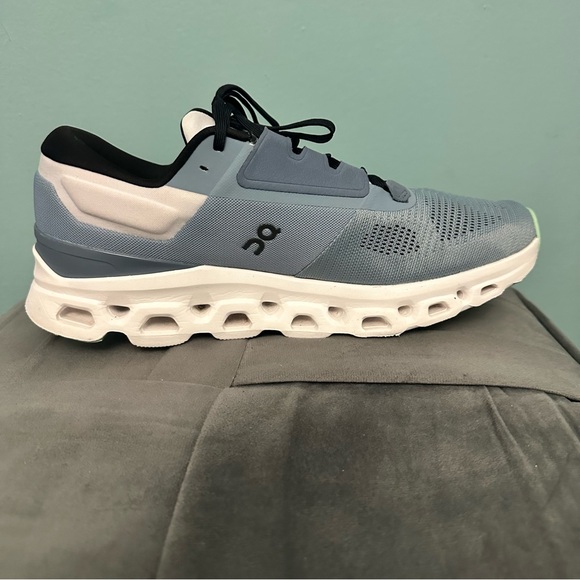 On Cloudstratus 3 Wash Metal
3MD30111504 Speedboard Men's
Running Shoes SZ 11.5 - Picture 10 of 15